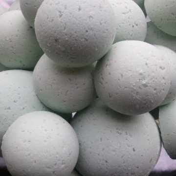 14 bath bombs Eucalyptus & Spearmint essential oils gift bag bath fizzies, especially good for colds and flus