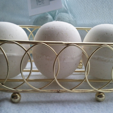 100 Wholesale bath bombs with Shea, Mango & Cocoa Butter, luxury 4 oz bath fizzies, select from over 150 fragrances