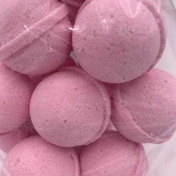 14 bath bombs (Bubble Gum) gift bag bath fizzies, great for dry skin, kid's baths, shea, cocoa, 7 ultra rich oils