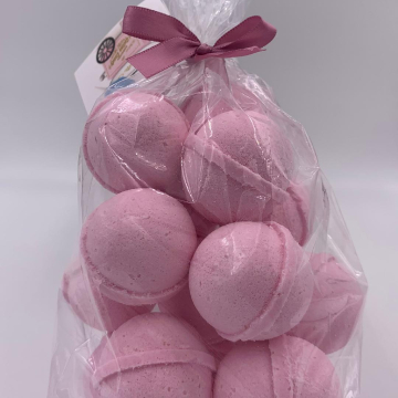 14 bath bombs  in Juicy Watermelon, gift bag bath fizzies, great for dry skin, shea and cocoa, plus 7 ultra rich oils